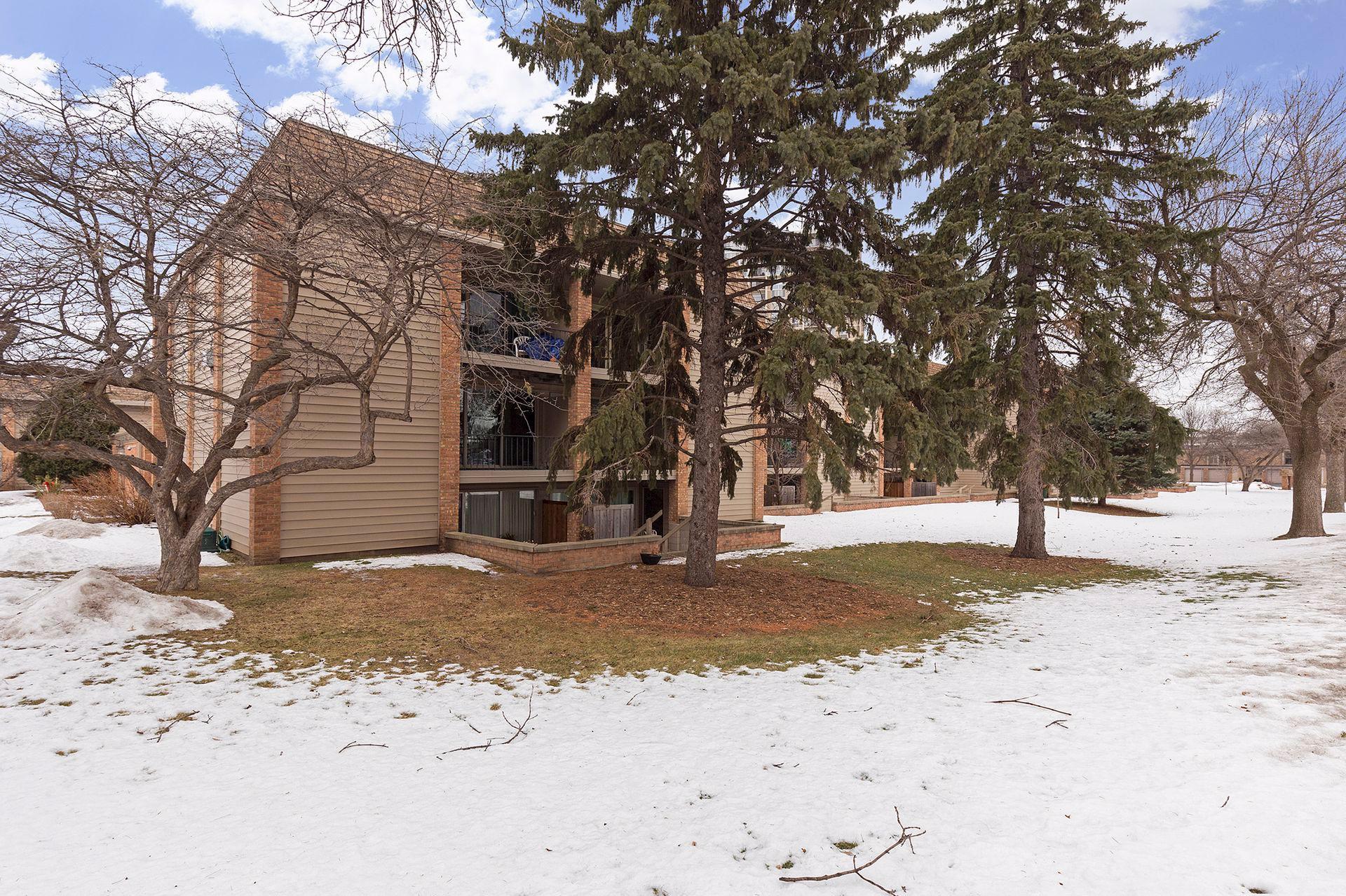 6423 Colony Way, Unit 1A Edina, MN 55435 - Photo 2 of 34