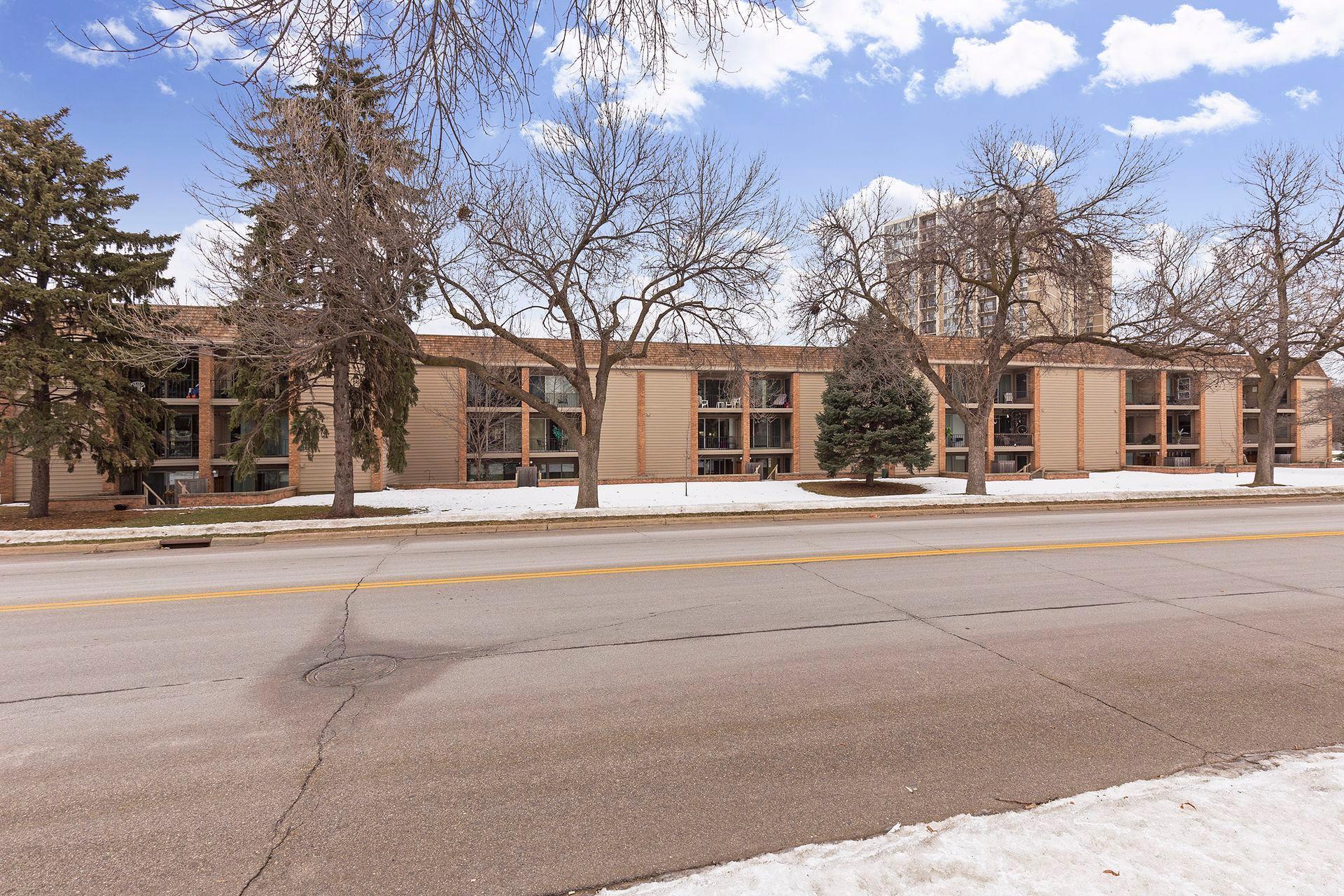 6423 Colony Way, Unit 1A Edina, MN 55435 - Photo 25 of 34