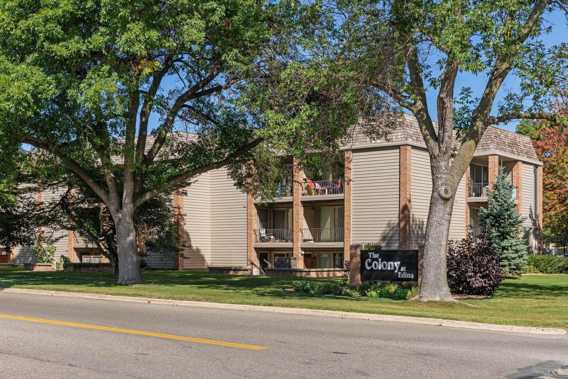 6423 Colony Way, Unit 1A Edina, MN 55435 - Photo 29 of 34