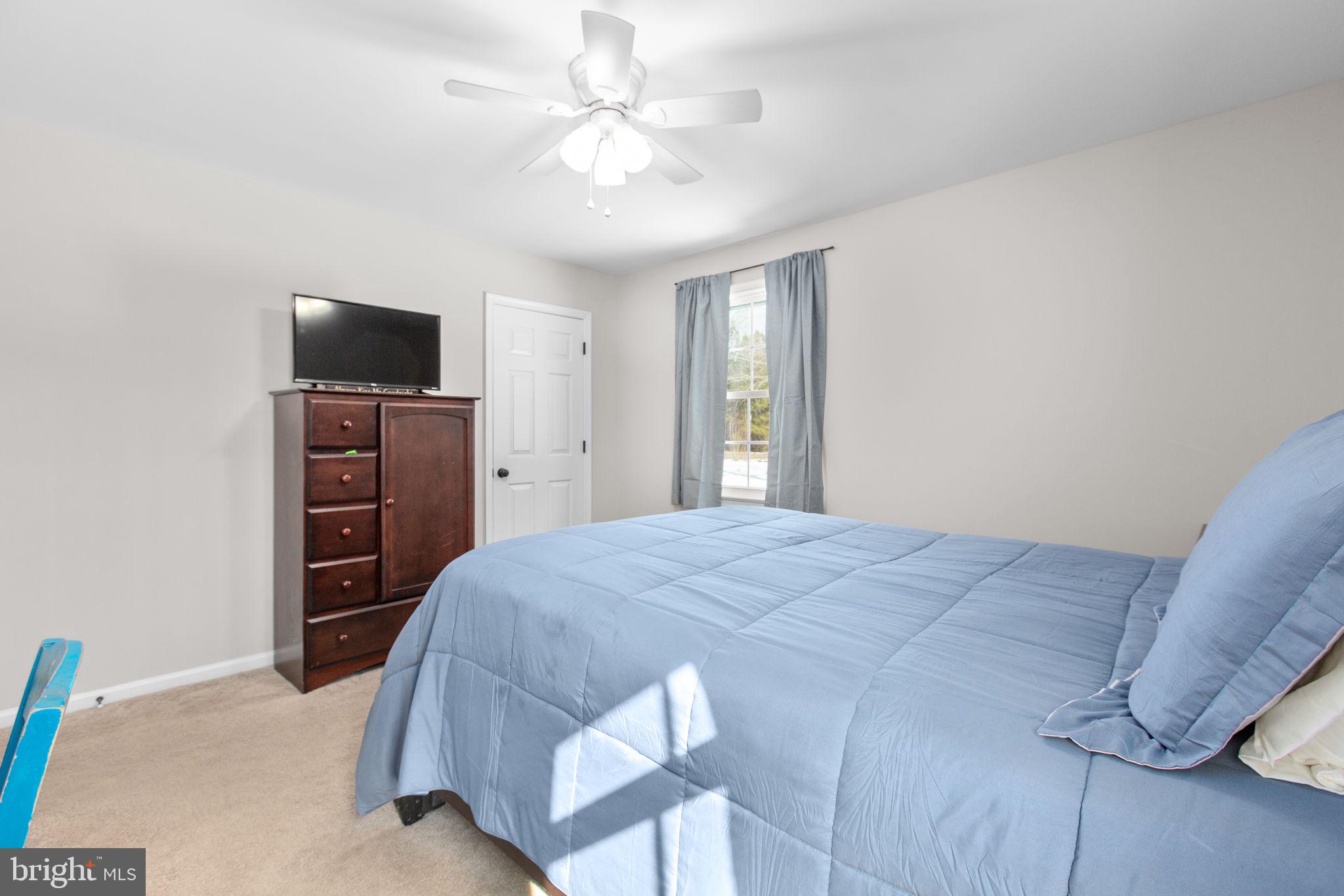 391 Holly Corner Road Fredericksburg, VA 22406 - Photo 24 of 33 Closet space available