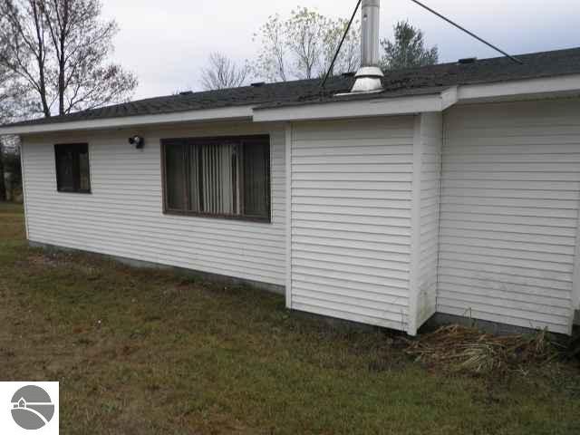 3233 County Line Road East Kingsley, MI 49649 - Photo 6 of 13 1731332-5.JPG