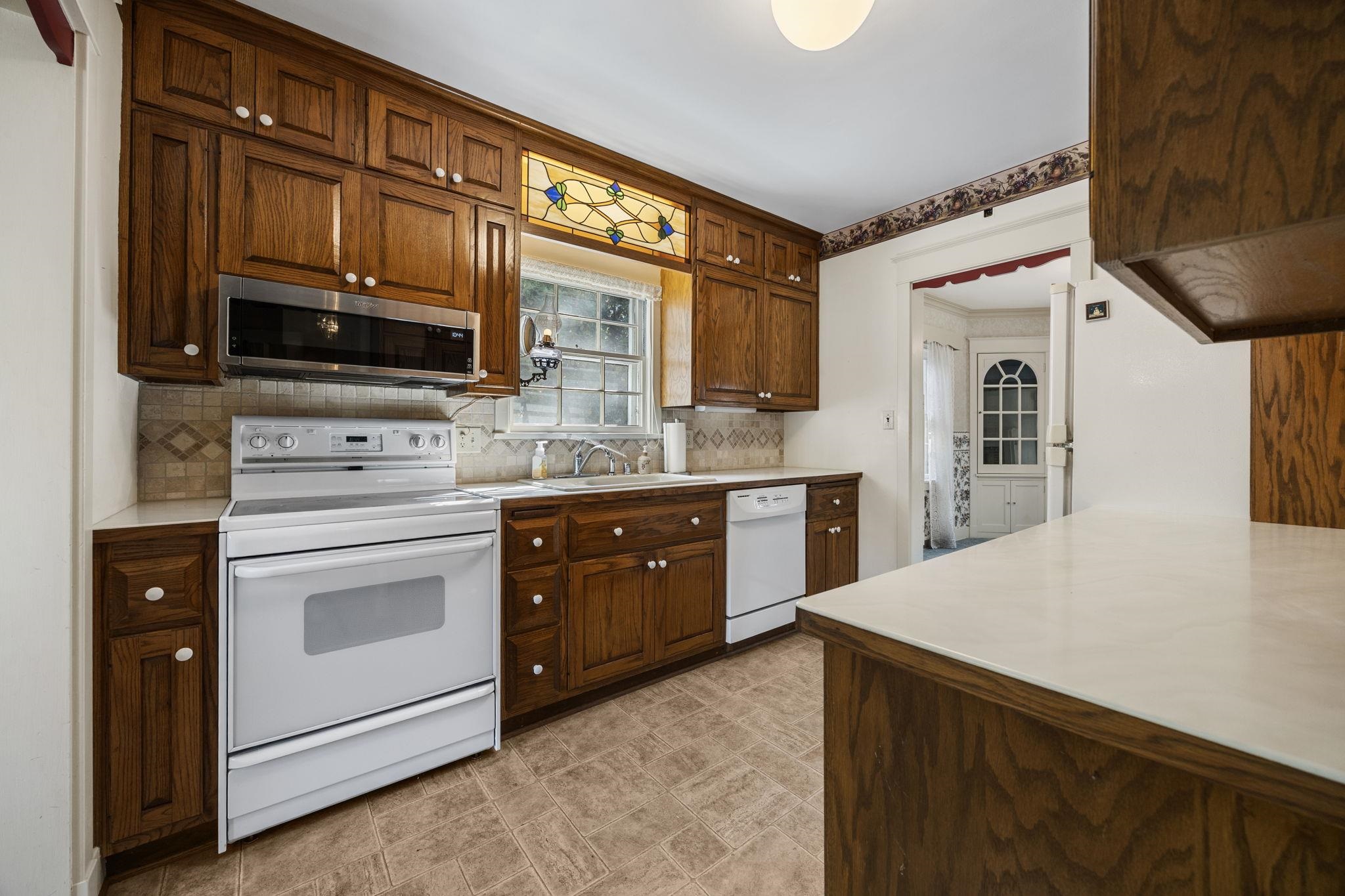 312 Frederick Avenue Fort Atkinson, WI 53538 - Photo 10 of 28 Gallery Image 10