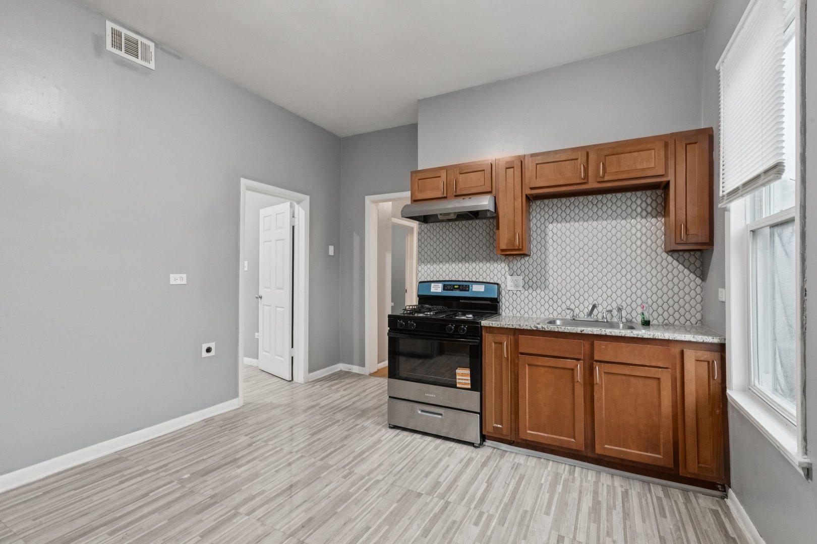 5756 South Princeton Avenue Chicago, IL 60621 - Photo 9 of 31