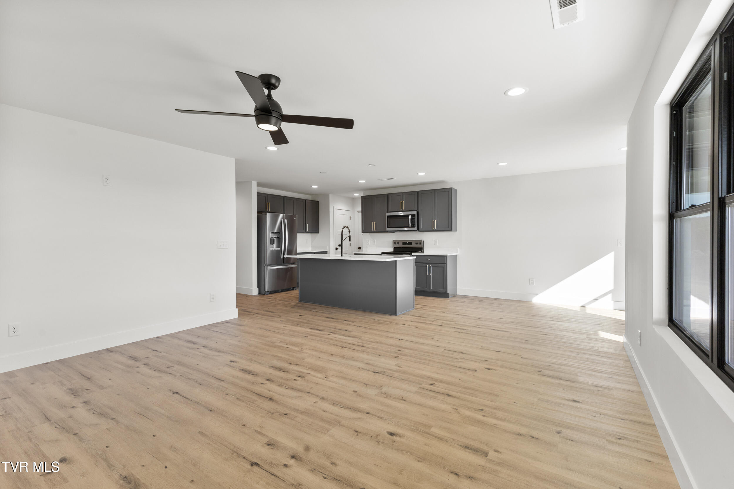 420 Noes Chapel Road Morristown, TN 37814 - Photo 27 of 34 30_img_4009