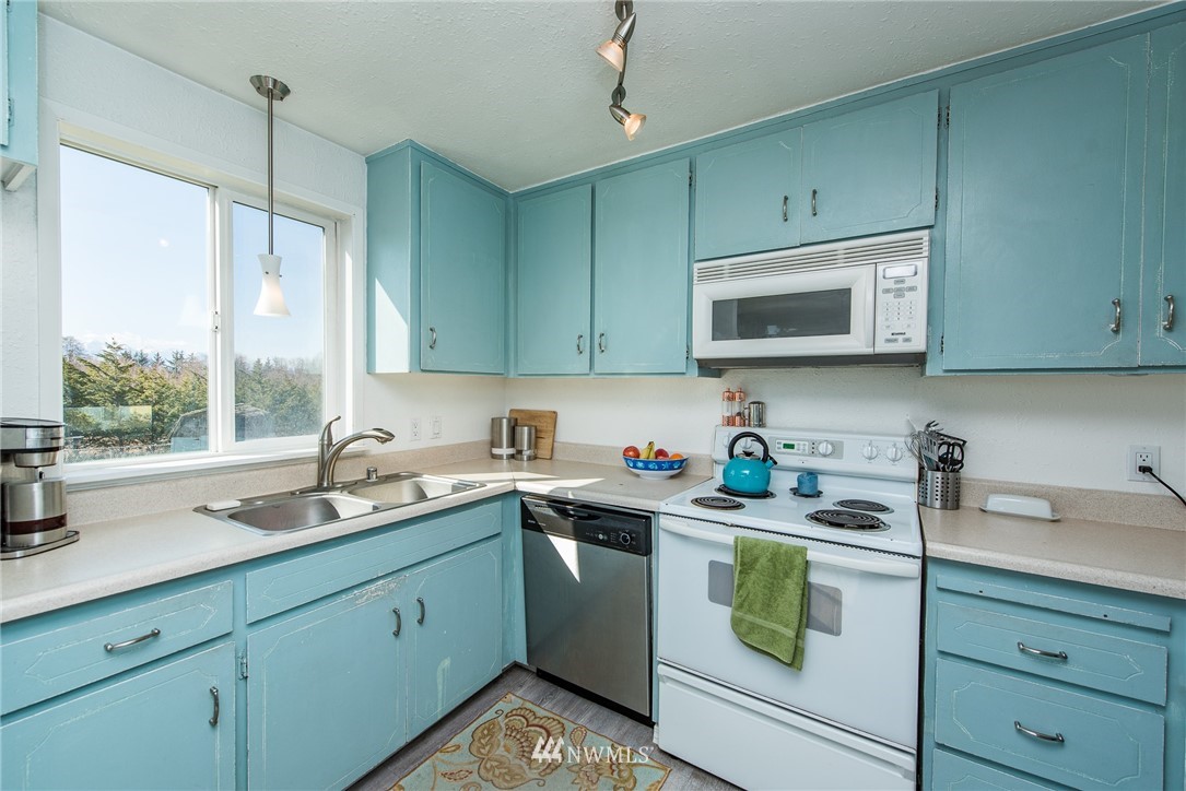 1192 3 Crabs Road Sequim, WA 98382 - Photo 4 of 25 Gallery Image 4