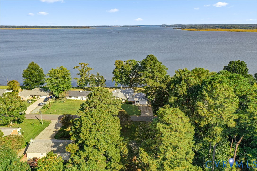 310 East Gwynnfield Road Tappahannock, VA 22560 - Photo 4 of 27 Aerial from above propertu showing closeness to Ri