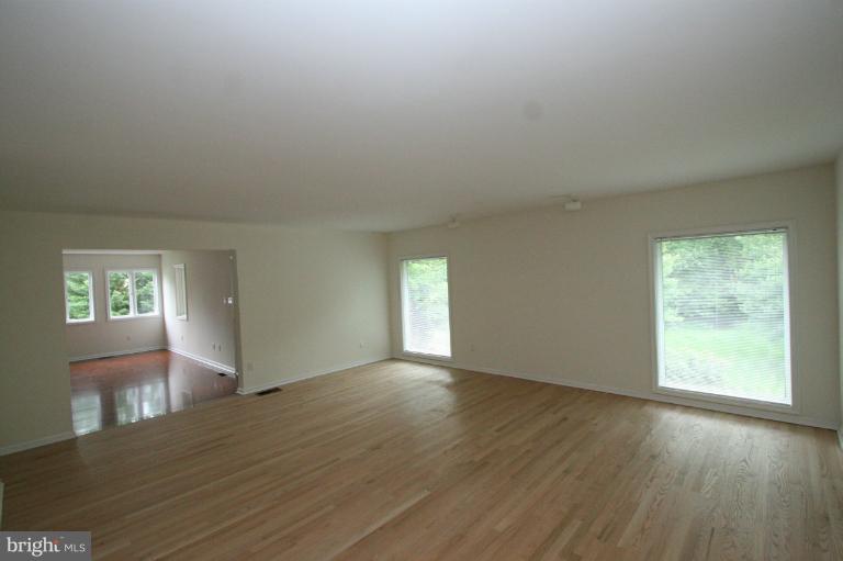 7008 Ridgeway Drive Springfield, VA 22150 - Photo 16 of 30 Bedroom (Master)