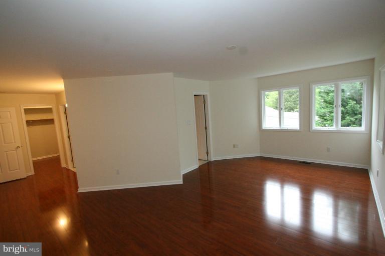 7008 Ridgeway Drive Springfield, VA 22150 - Photo 17 of 30 Bedroom (Master)