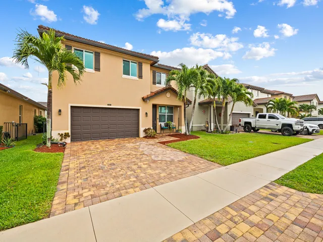 $699,000 | 6830 Langdon Way, Lake Worth, FL 33463