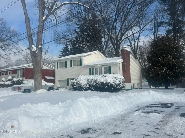 $285,000 | 3307 Woodlawn Avenue, Schenectady, NY 12304