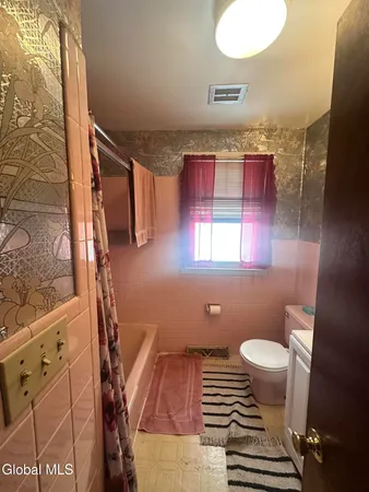 $285,000 | 3307 Woodlawn Avenue, Schenectady, NY 12304