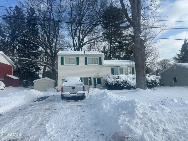 $285,000 | 3307 Woodlawn Avenue, Schenectady, NY 12304
