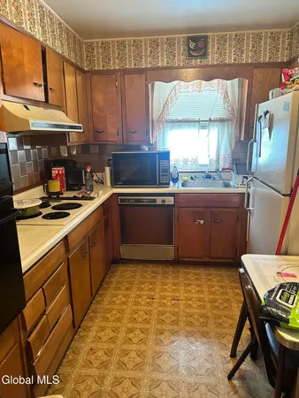 $285,000 | 3307 Woodlawn Avenue, Schenectady, NY 12304