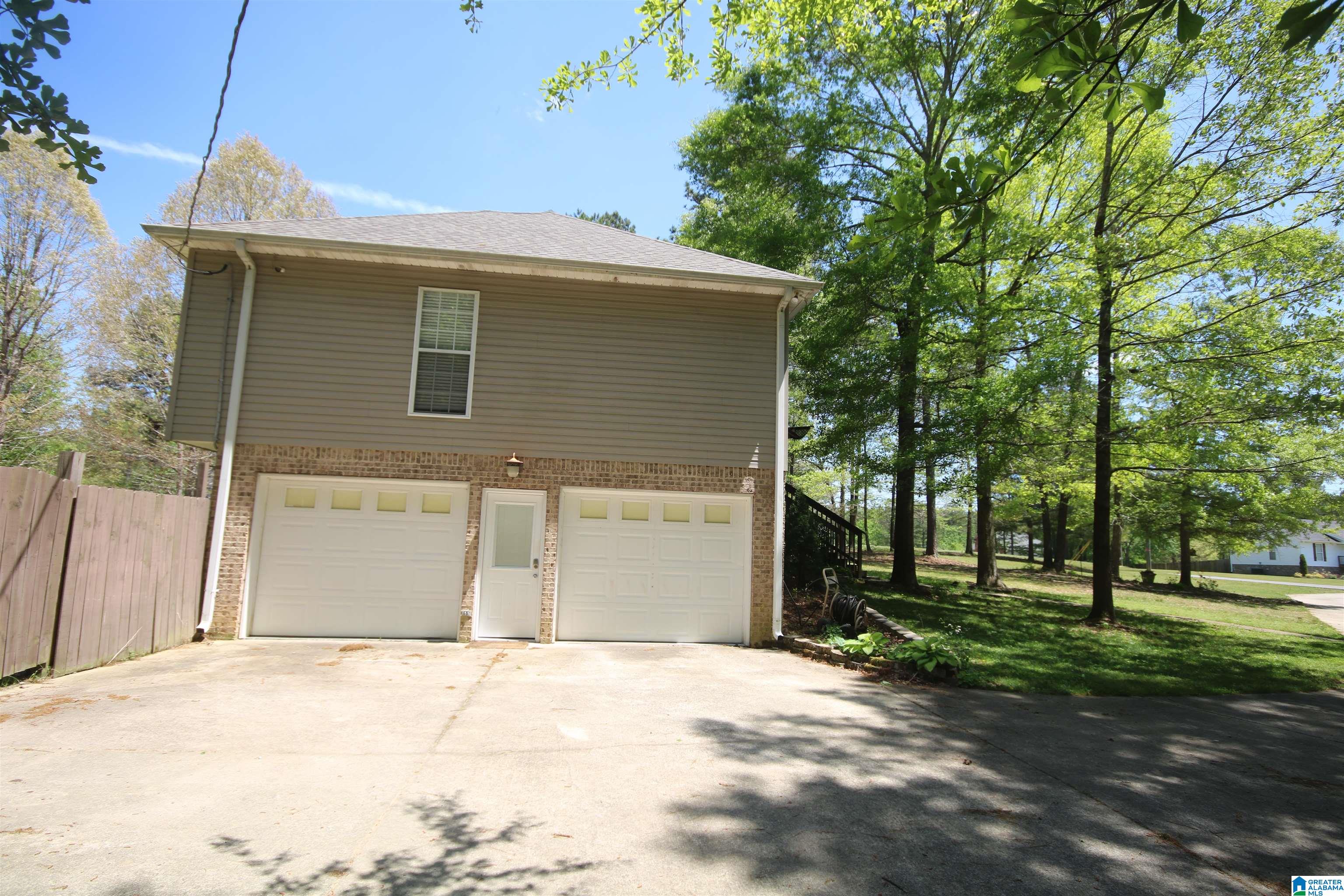 300 Hunters Xing Road Odenville, AL 35120 - Photo 6 of 42