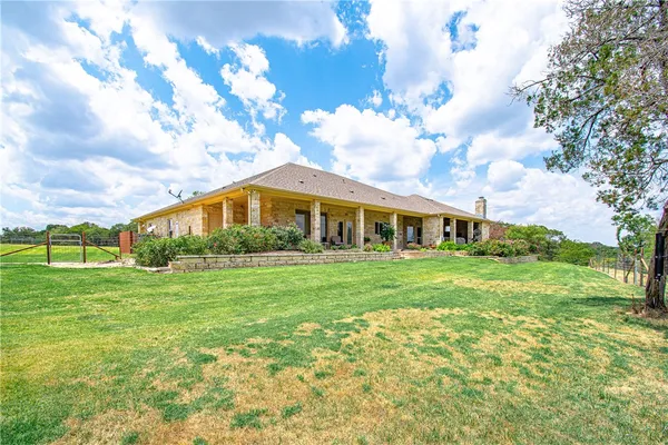 $1,600,000 | 17894 Deer Ridge Road, Moody, TX 76557