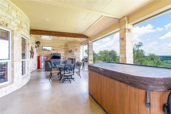 $1,600,000 | 17894 Deer Ridge Road, Moody, TX 76557