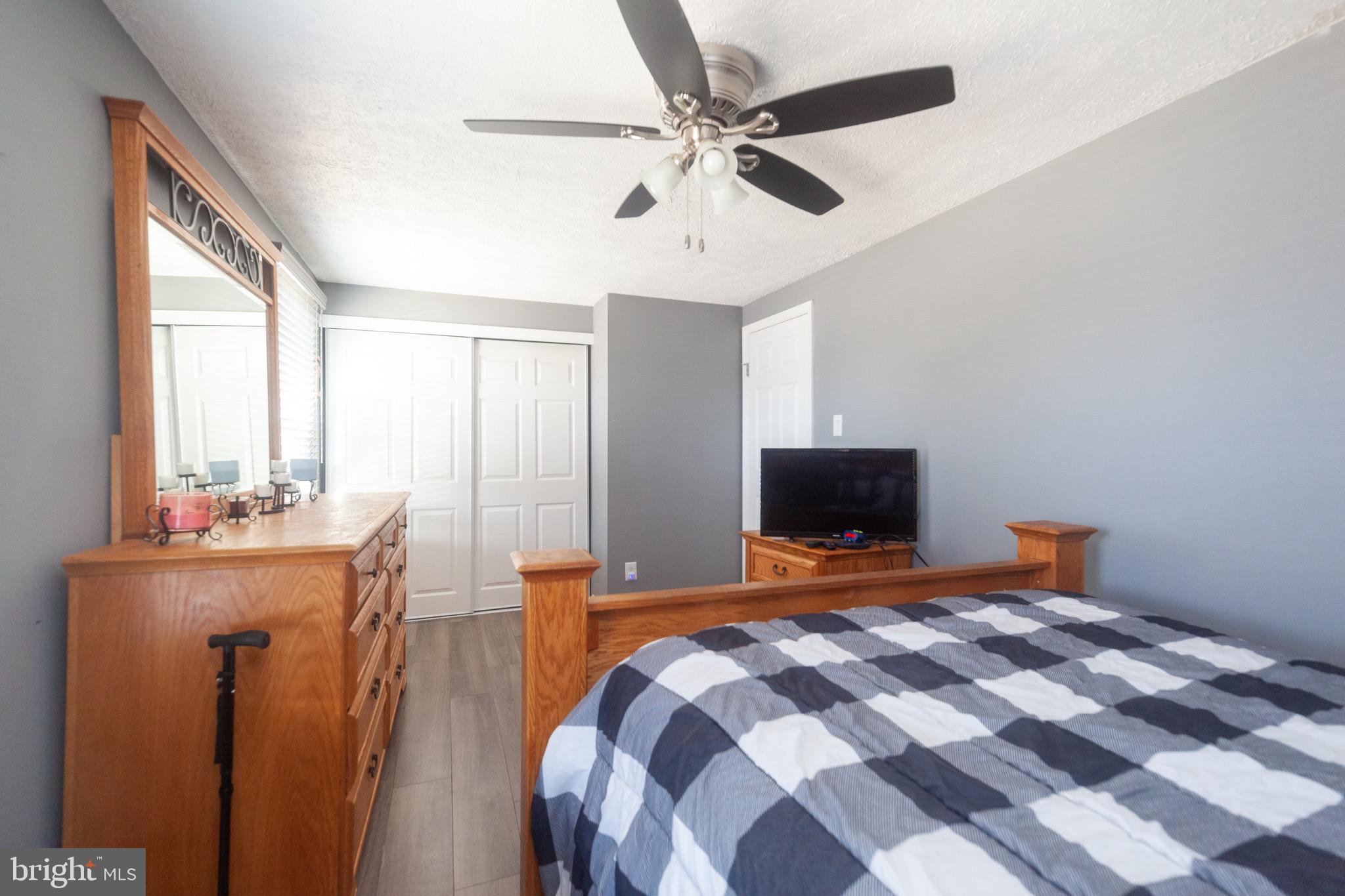 57 Vanderbilt Court Sicklerville, NJ 08081 - Photo 11 of 23