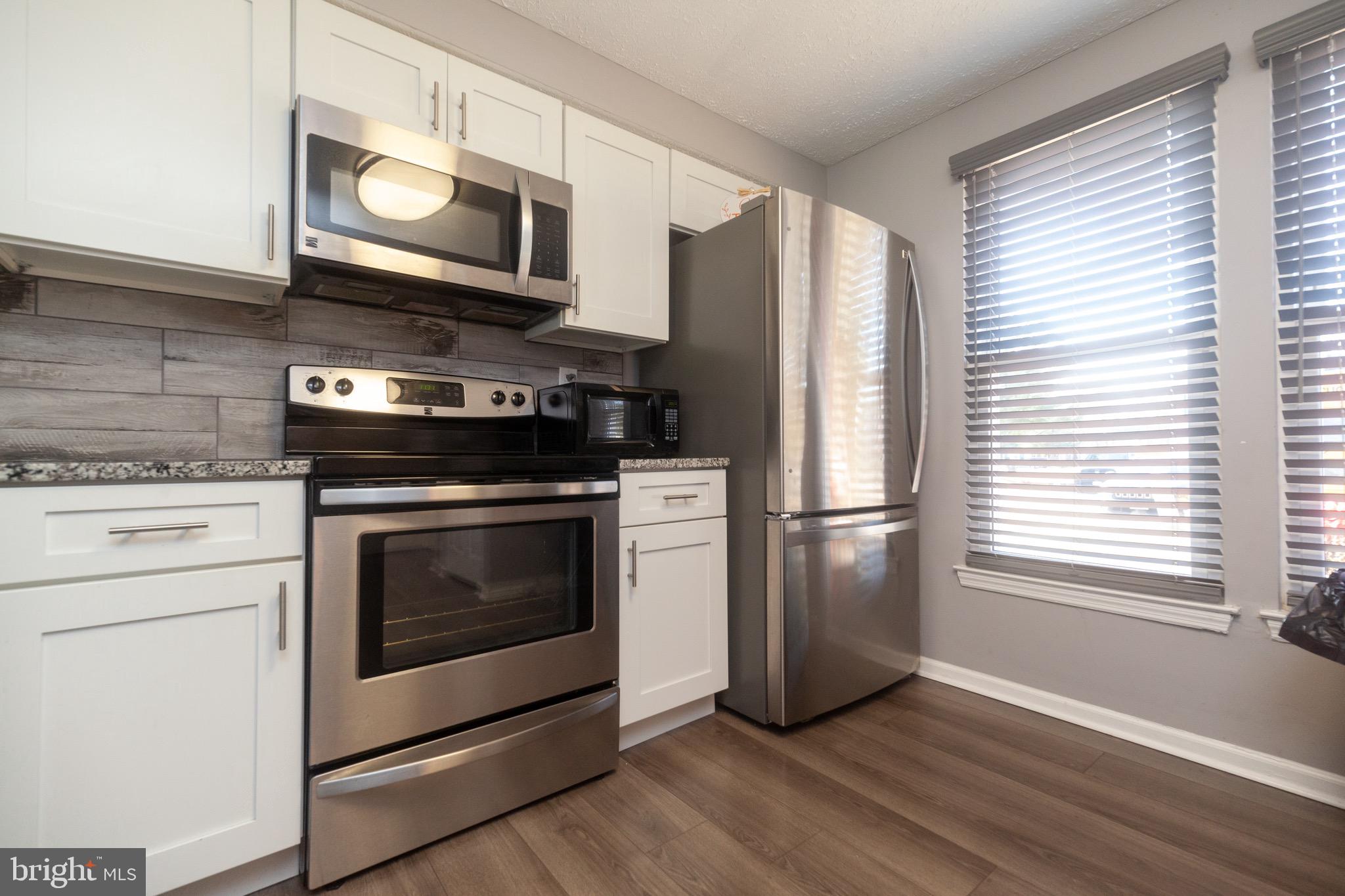 57 Vanderbilt Court Sicklerville, NJ 08081 - Photo 4 of 23