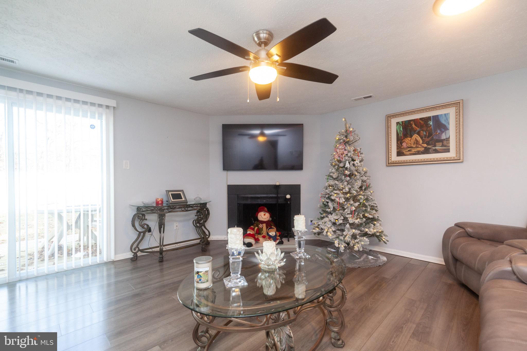 57 Vanderbilt Court Sicklerville, NJ 08081 - Photo 5 of 23