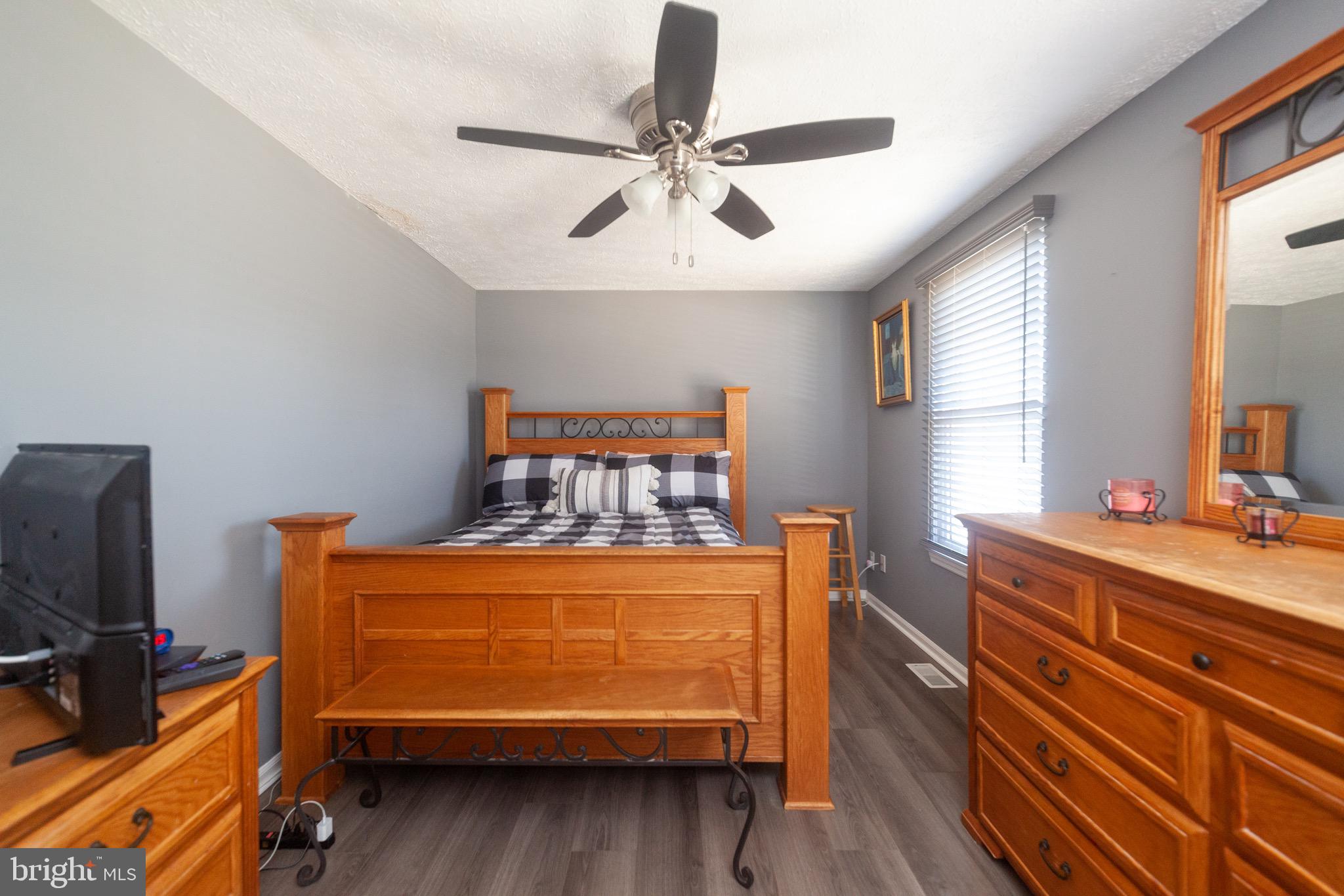 57 Vanderbilt Court Sicklerville, NJ 08081 - Photo 10 of 23