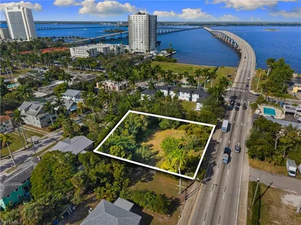 $250,000 | 1526 Park Avenue, Fort Myers, FL 33901