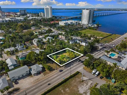 $250,000 | 1526 Park Avenue, Fort Myers, FL 33901