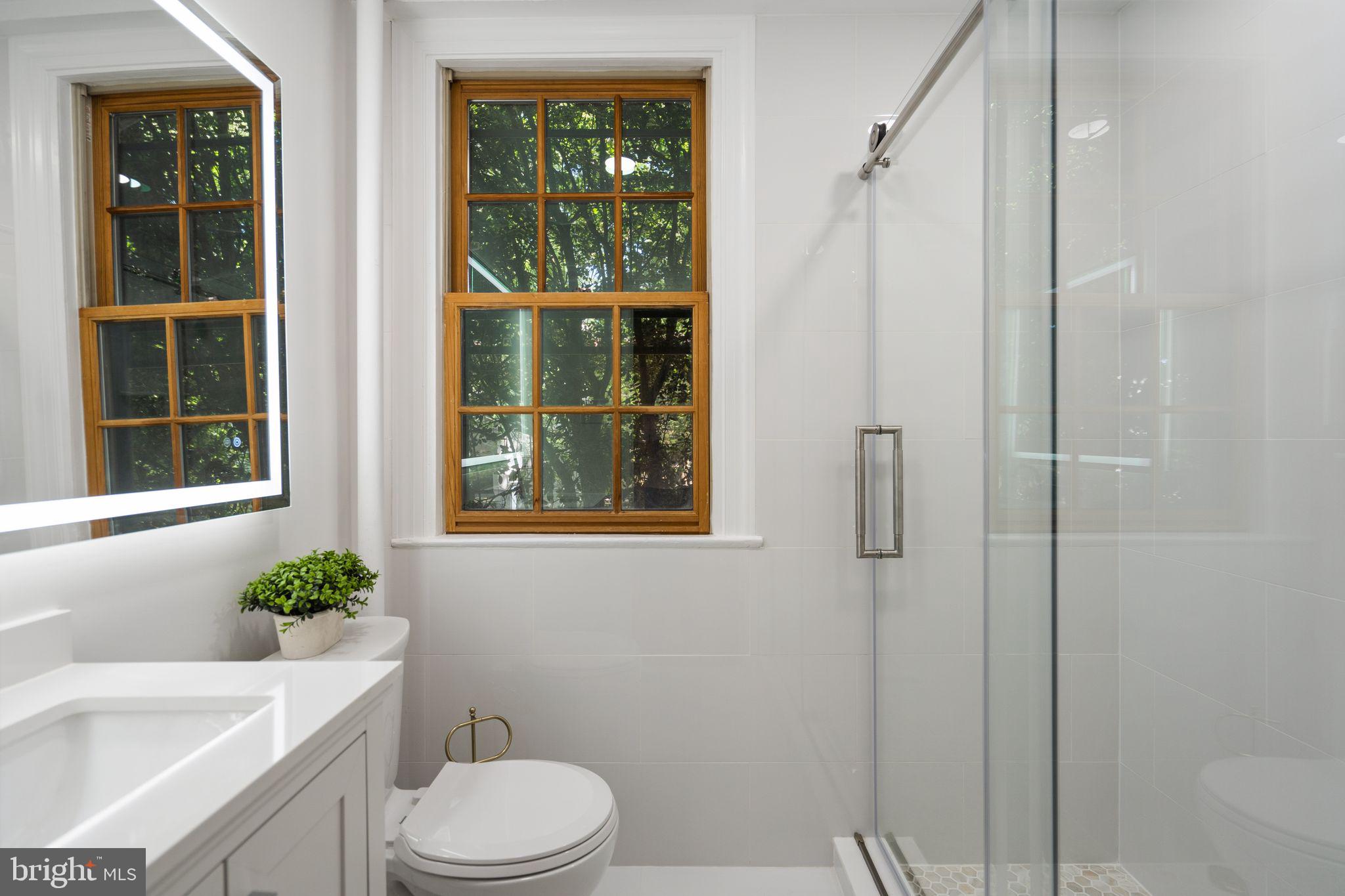 2032 Belmont Road Northwest, Unit 211 Washington, DC 20009 - Photo 44 of 63