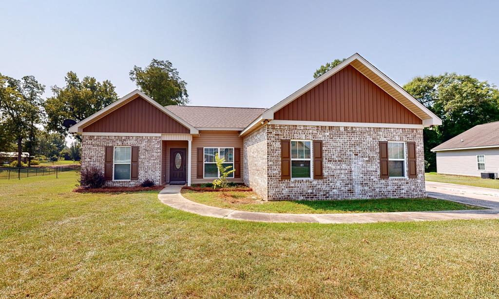 151 Chase Ridge Drive Dothan, AL 36301 - Photo 1 of 35 Main View