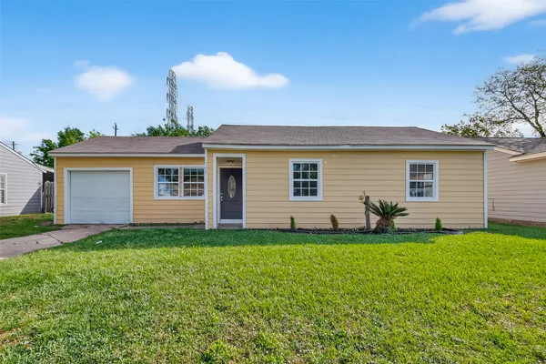 $180,000 | 203 Alastair Avenue, Pasadena, TX 77506