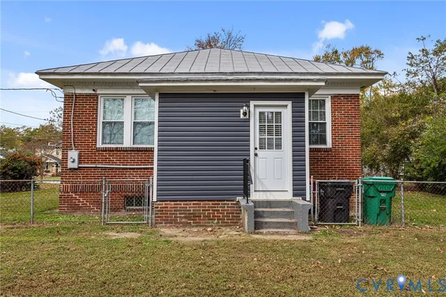 $305,000 | 405 Lafayette Avenue, Colonial Heights, VA 23834