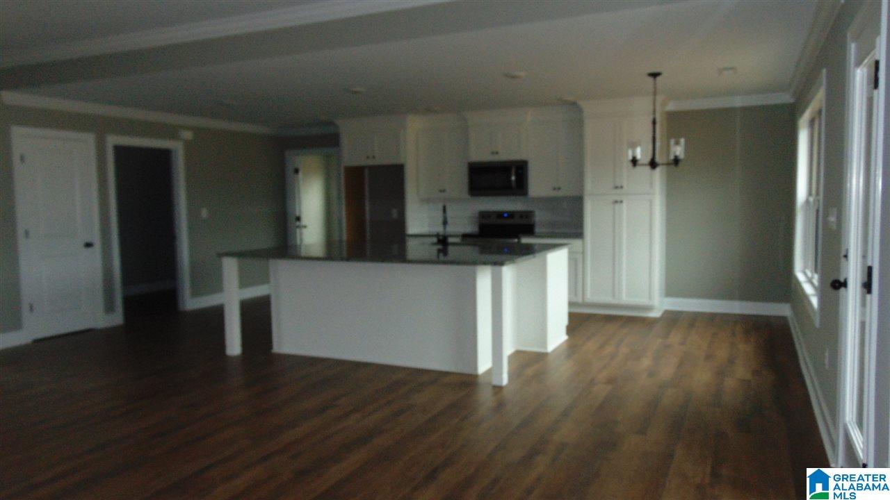 10 Crest Loop Road Clanton, AL 35045 - Photo 4 of 11