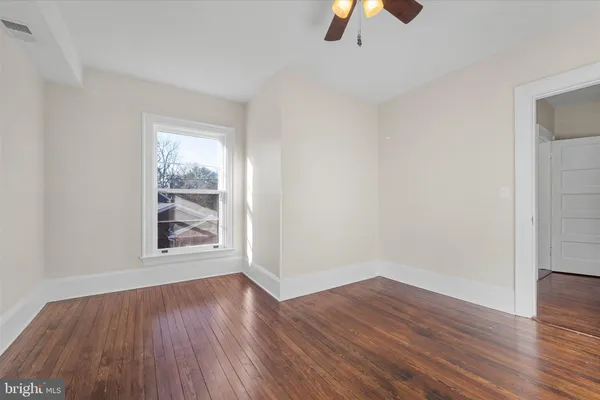$4,600 | 311 West Main Street, Purcellville, VA 20132