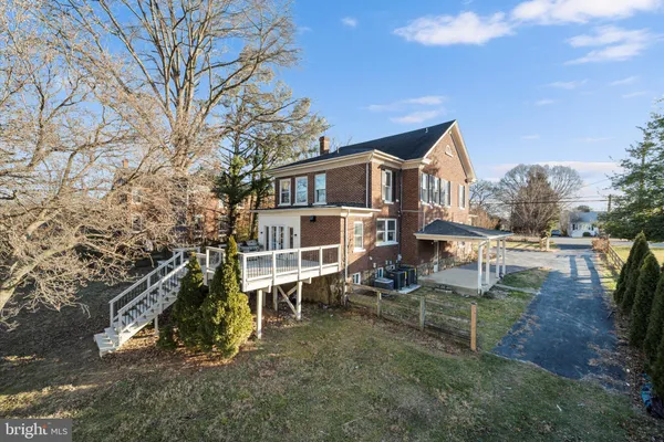$4,600 | 311 West Main Street, Purcellville, VA 20132