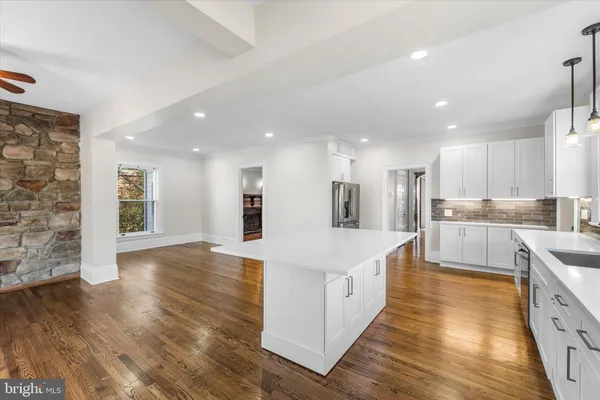 $4,600 | 311 West Main Street, Purcellville, VA 20132