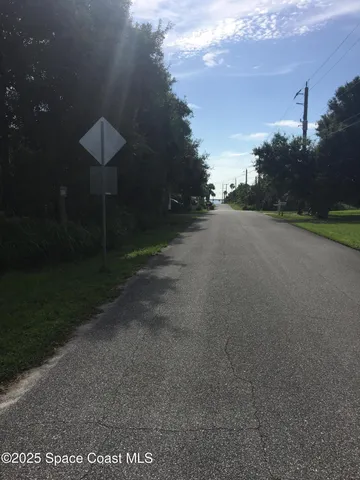 $130,000 | 5 Chamberlin Terrace, Micco, FL 32976