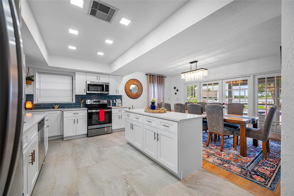 2153 Karan Way Clearwater, FL 33763 - Photo 16 of 65