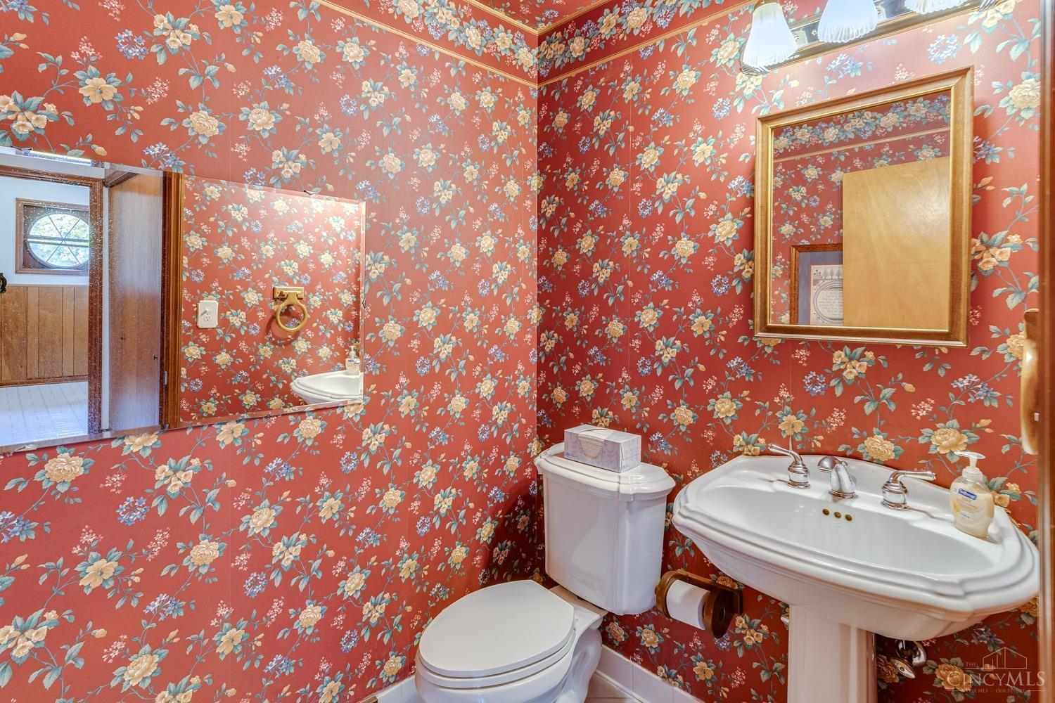 6975 Lawyer Road Cincinnati, OH 45244 - Photo 16 of 38 Gallery Image 16