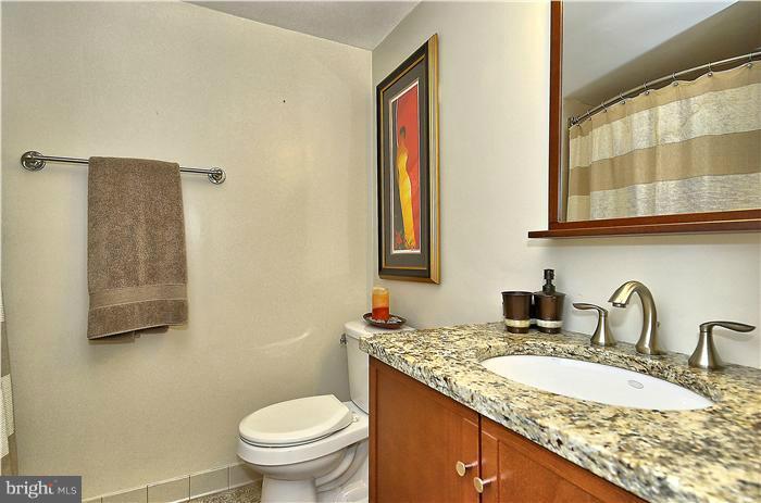 1414 Northgate Square, Unit 141412 Reston, VA 20190 - Photo 3 of 26 Bath