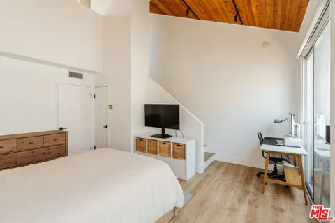 $1,799,000 | 913 Euclid Street, Unit 5, Santa Monica, CA 90403