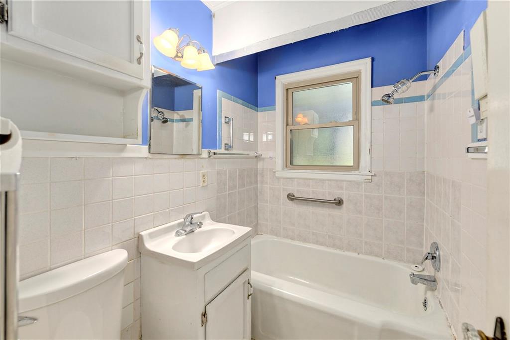 5327 Outlook Street Mission, KS 66202 - Photo 20 of 47