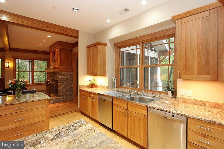7600 Cabin Road Cabin John, MD 20818 - Photo 14 of 29 Kitchen