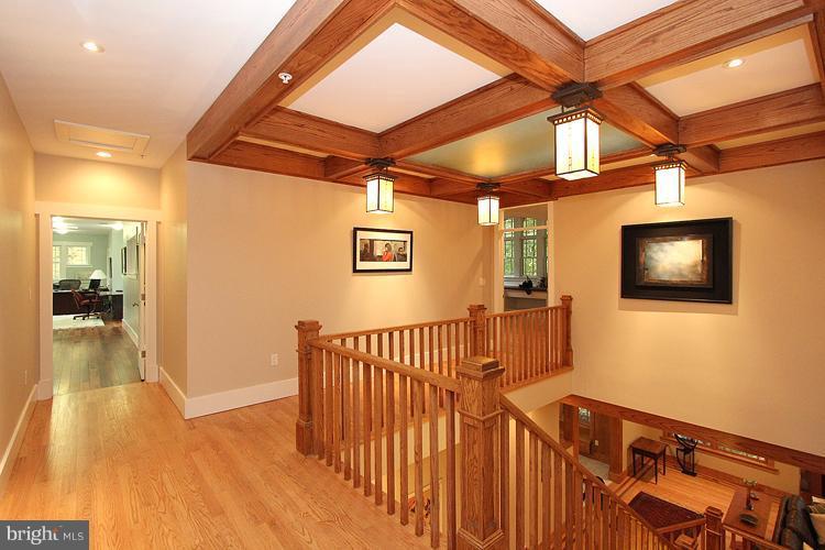 7600 Cabin Road Cabin John, MD 20818 - Photo 16 of 29 Upper Foyer