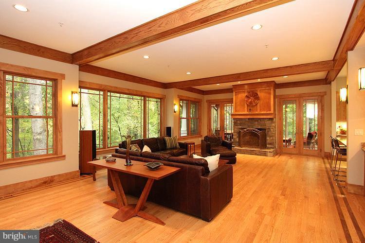 7600 Cabin Road Cabin John, MD 20818 - Photo 3 of 29 Living Room