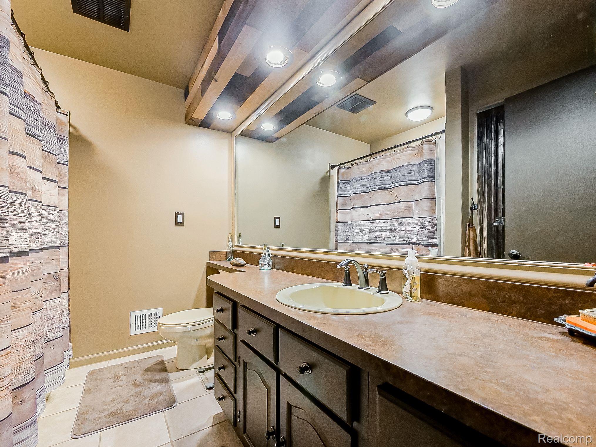 41900 Riggs Road Belleville, MI 48111 - Photo 8 of 35 Gallery Image 8