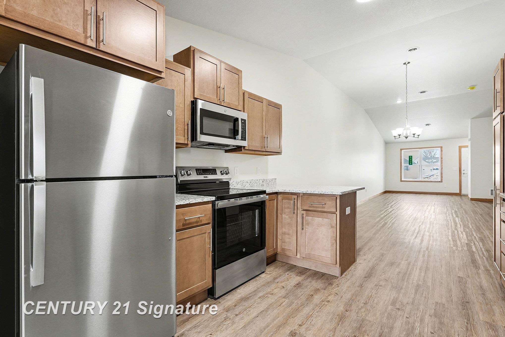8487 North River Road Freeland, MI 48623 - Photo 9 of 27
