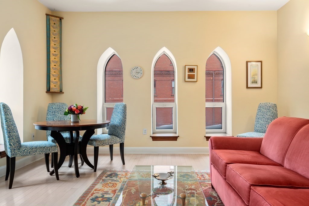 2 Clarendon Street, Unit 401 Boston, MA 02116 - Photo 3 of 24