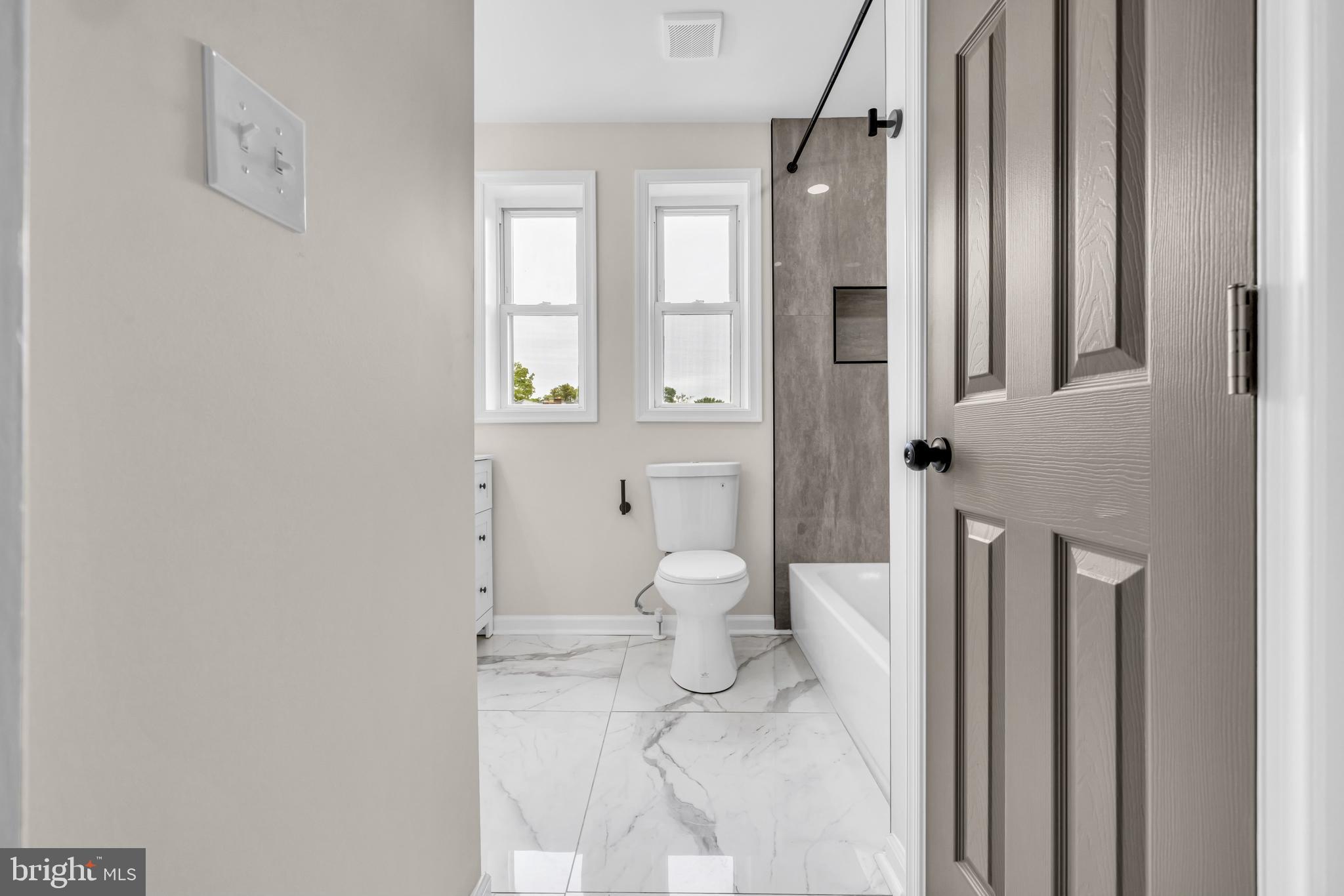 1513 Kingsway Road Baltimore, MD 21218 - Photo 12 of 47 large master bath, ceramic flooring