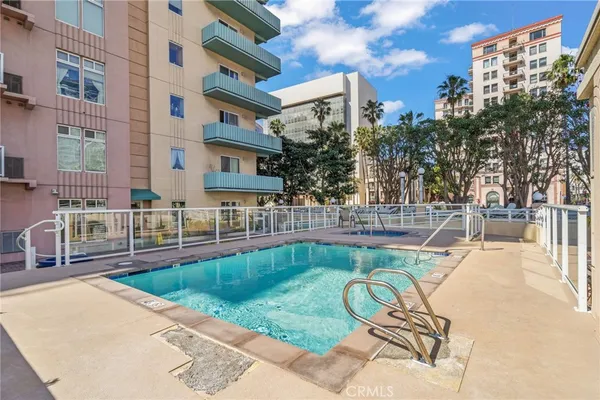 $568,000 | 488 East Ocean Boulevard, Unit 717, Long Beach, CA 90802
