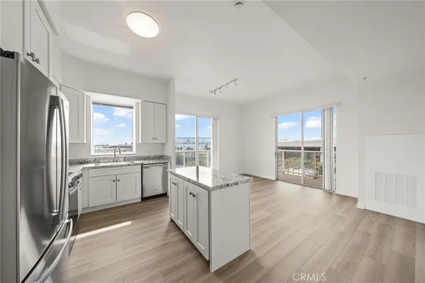 $568,000 | 488 East Ocean Boulevard, Unit 717, Long Beach, CA 90802