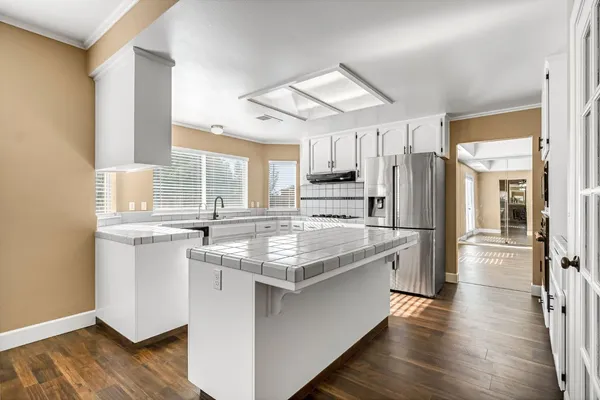 $715,000 | 2034 Wrenwood Avenue, Clovis, CA 93611